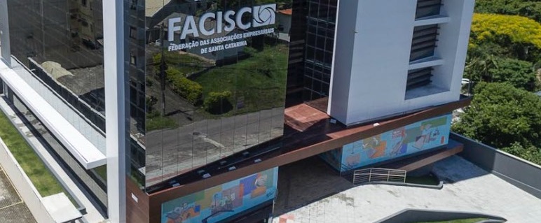 Facisc comemora 50 anos com foco no empresário catarinense Facisc comemora 50 anos com foco no empresário catarinense