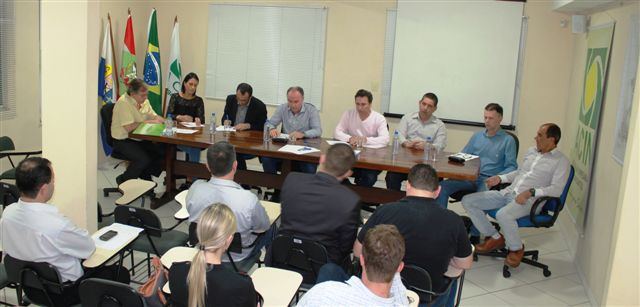 Acin promove debate sobre o aumento no número de vereadores em Navegantes