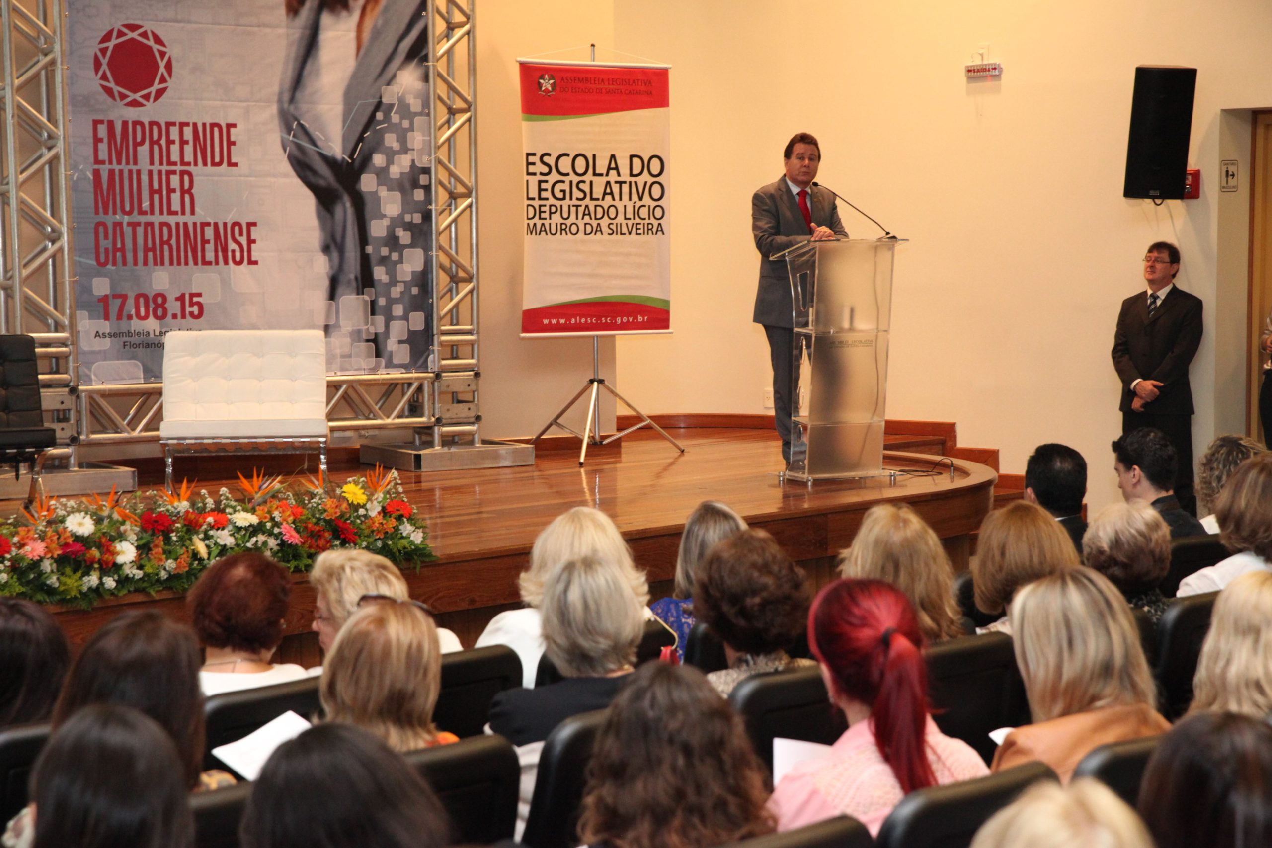 Facisc e Ceme comemoram Dia Estadual da Mulher Empresária com evento na Assembleia legislativa