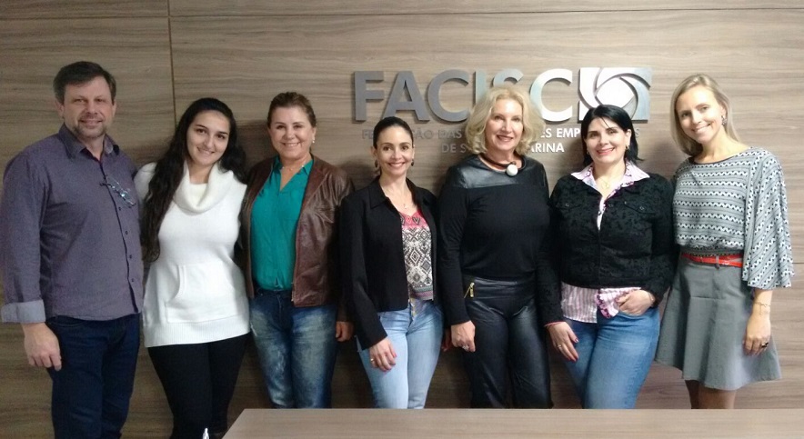 Voluntários do Geração Empreendedora avaliam resultados Voluntários do Geração Empreendedora avaliam resultados