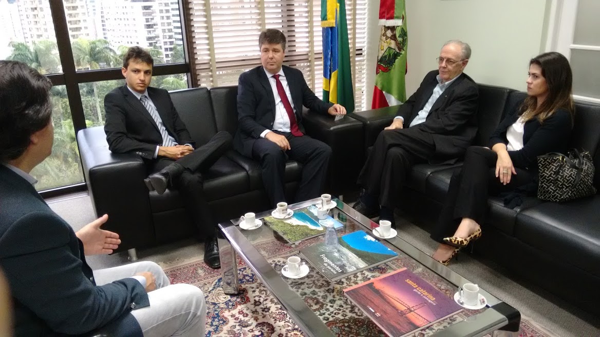 Procurador Geral do Ministério Público recebe diretores da FACISC