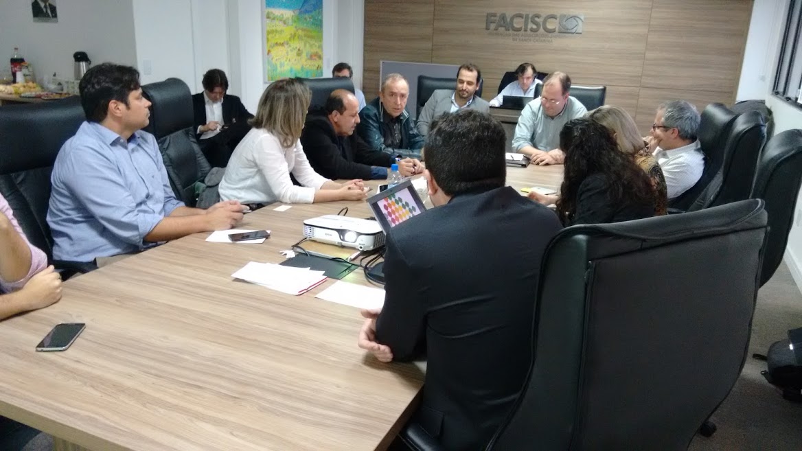 Diretoria da ACIP realiza reunião de trabalho na sede da Facisc