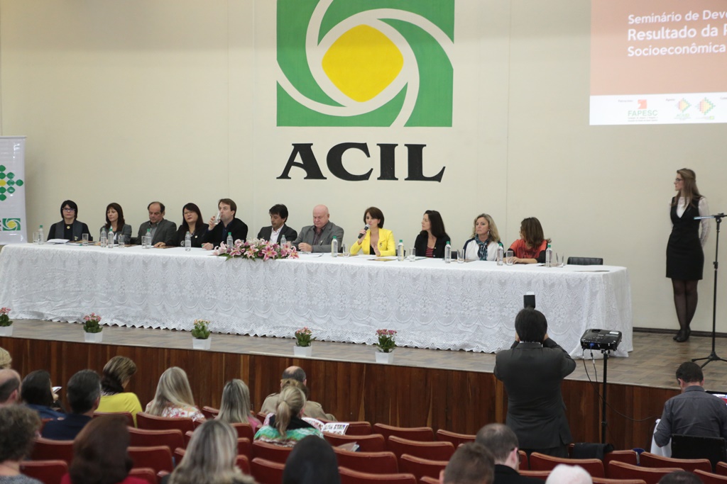 Núcleo da Mulher Empreendedora lança portfólio e apresenta dados da pesquisa Socioeconômica de Lages