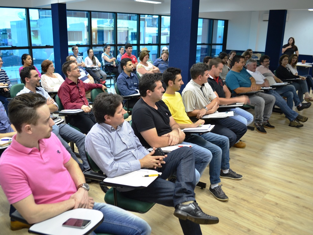 Coordenadores de núcleos da região Noroeste passam por treinamento