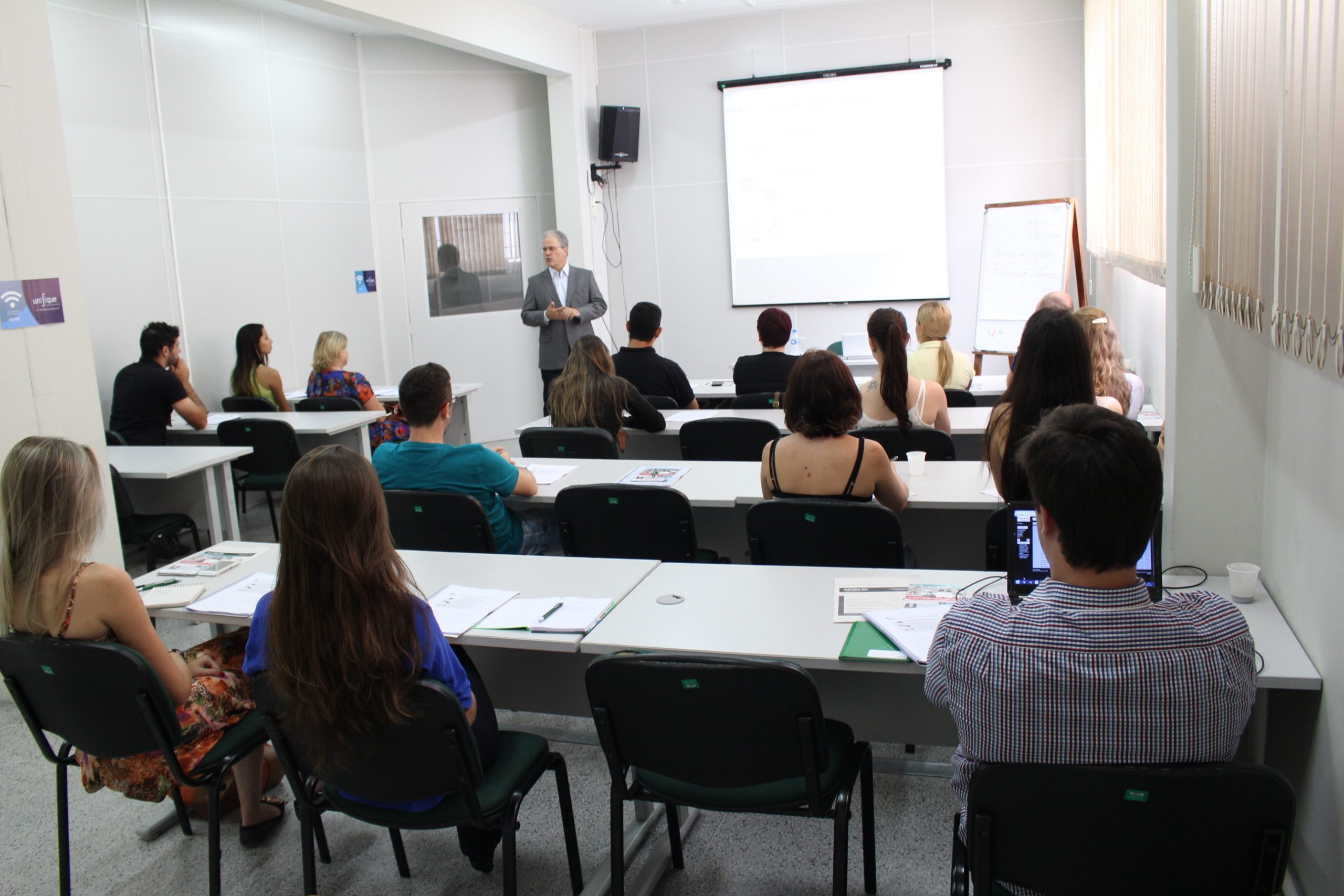 ACIRS de Rio do Sul inicia cronograma de cursos de 2016 ACIRS de Rio do Sul inicia cronograma de cursos de 2016