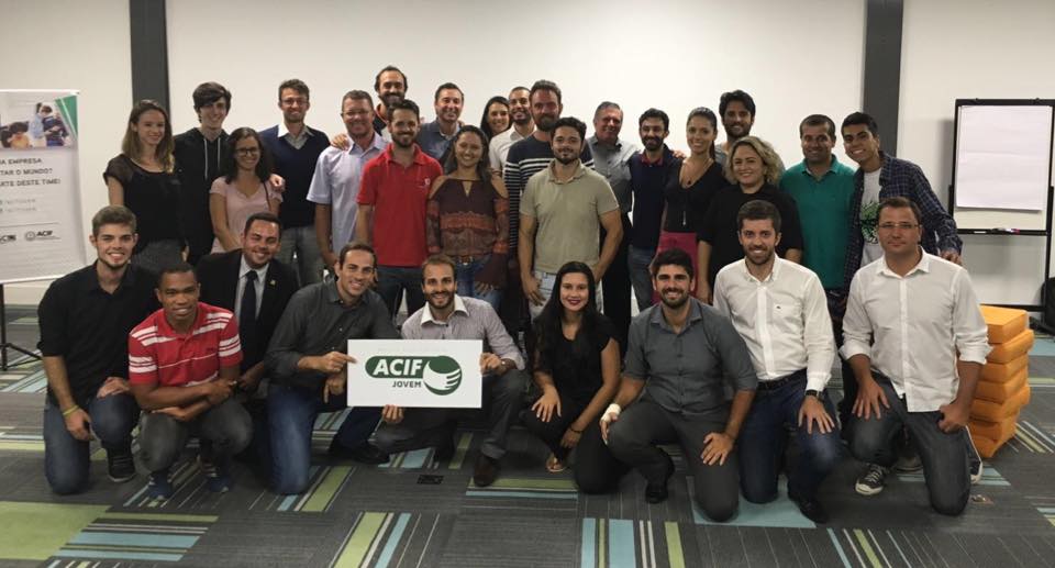 Núcleo Jovem ACIF promove bate papo com empresários