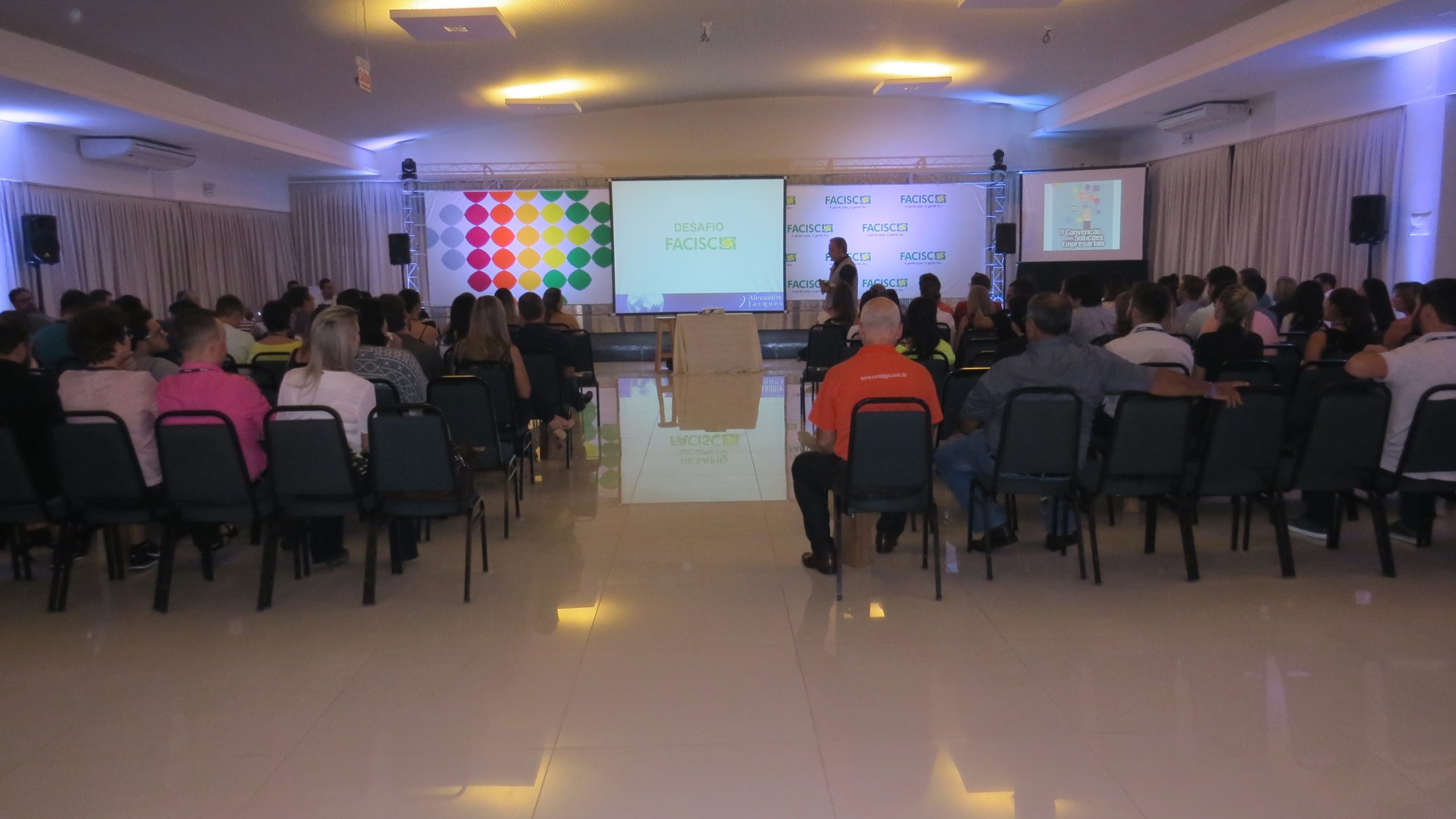 Inovações e desafios marcam primeiro dia da 11ª Convenção das Soluções Empresariais da Facisc