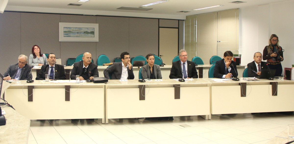 FACISC marca presença na reunião do Simplifica SC