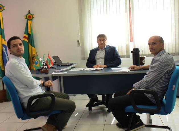 Presidente da Acislo visita secretário executivo da ADR