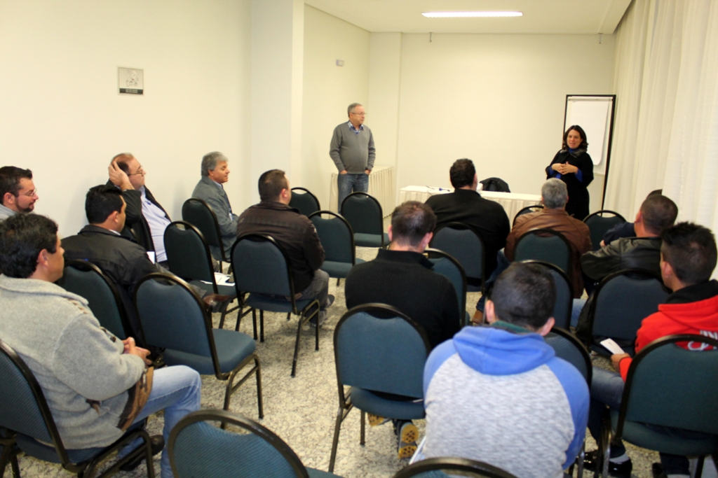 ACIC Chapecó promove oficina de qualificação para taxistas