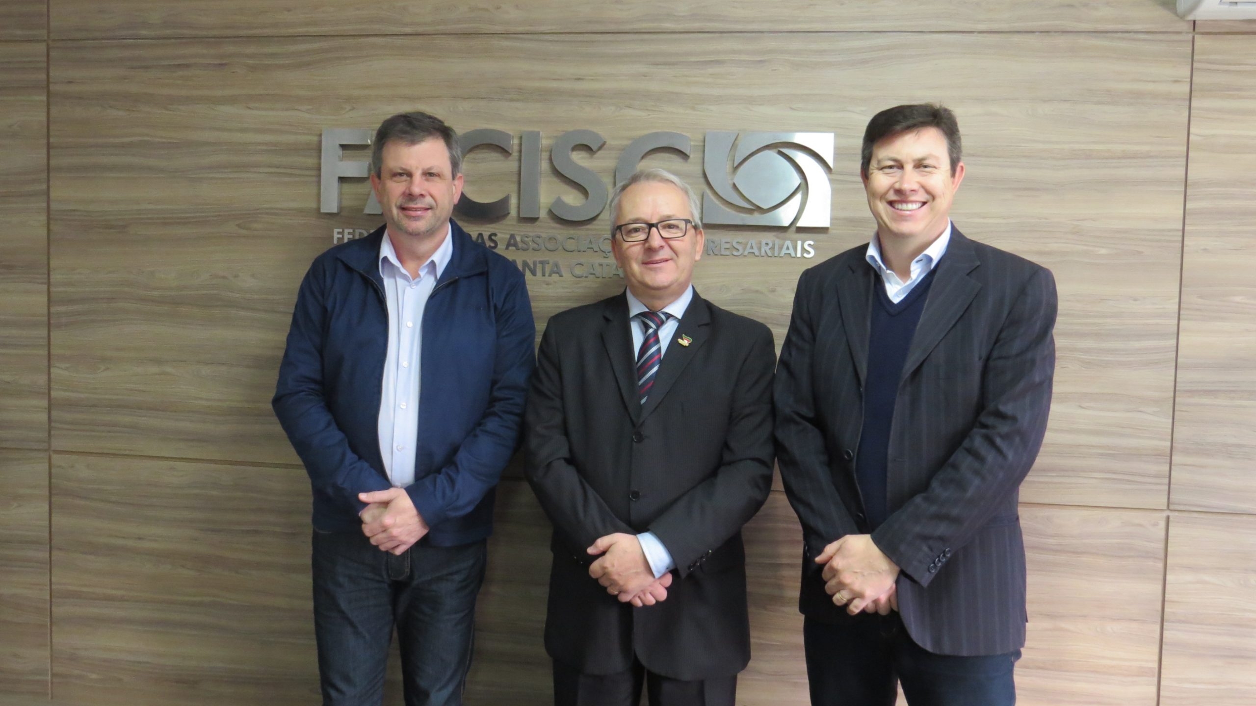 Presidente da Fecontesc visita a FACISC