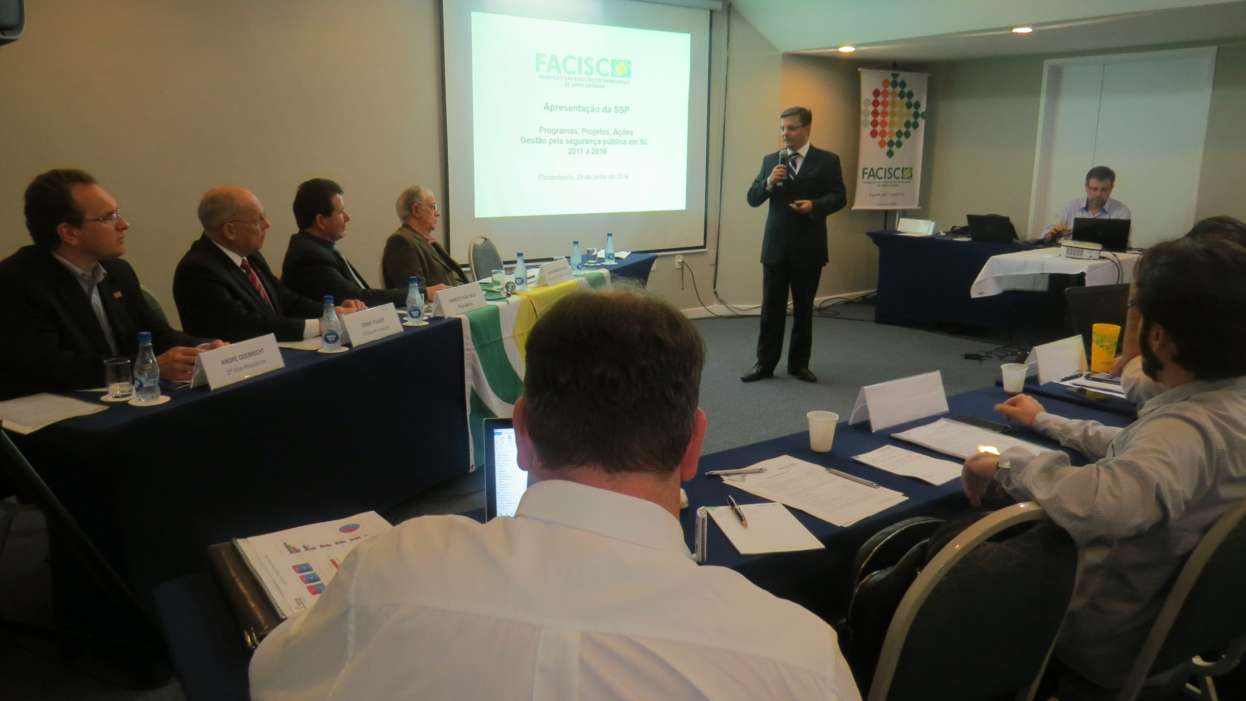 Segurança pública é destaque na reunião de diretoria da Facisc