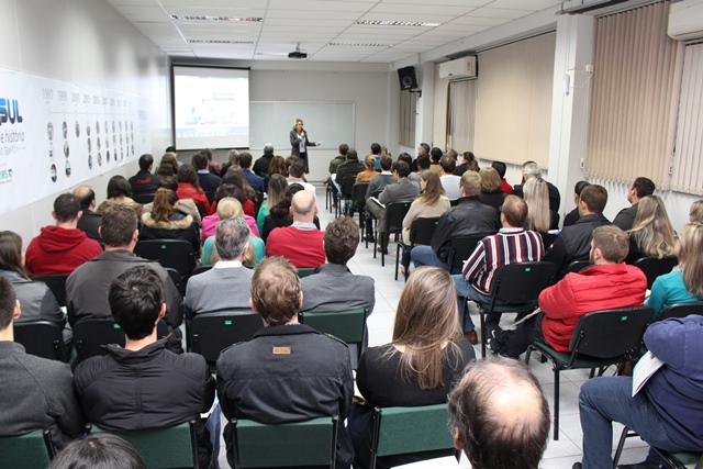 Palestra marca início da parceria entre ACIRS e Fundação Fritz Müller