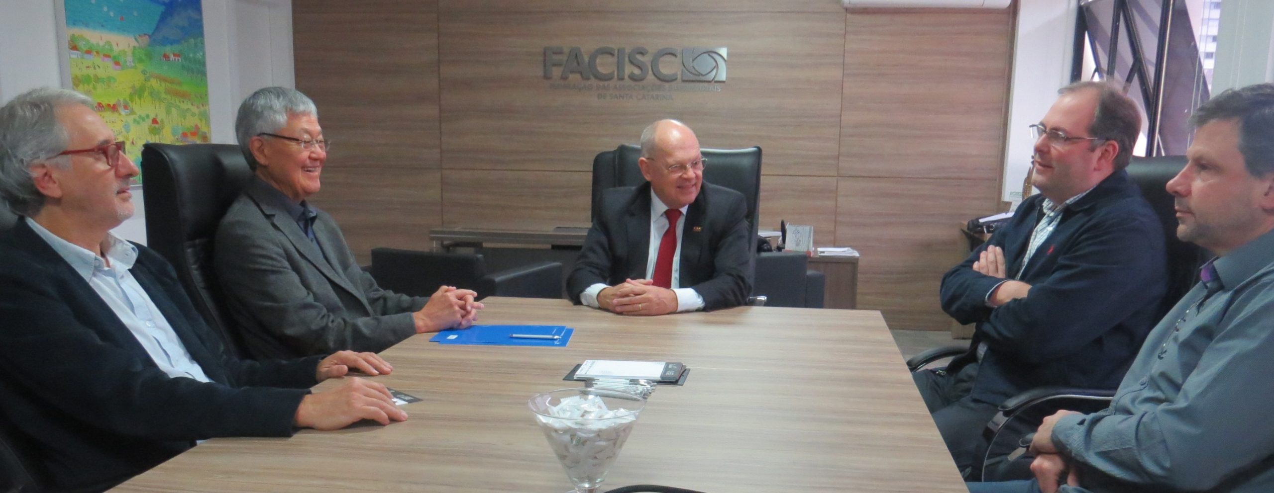 Facisc assina termo de cooperação técnica para redução das desigualdades regionais