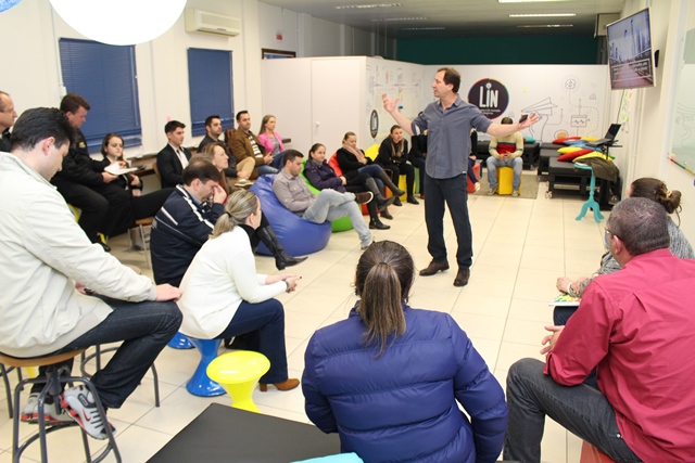 Conselho de Núcleos de Rio do Sul participa de capacitação sobre liderança compartilhada e colaborativa