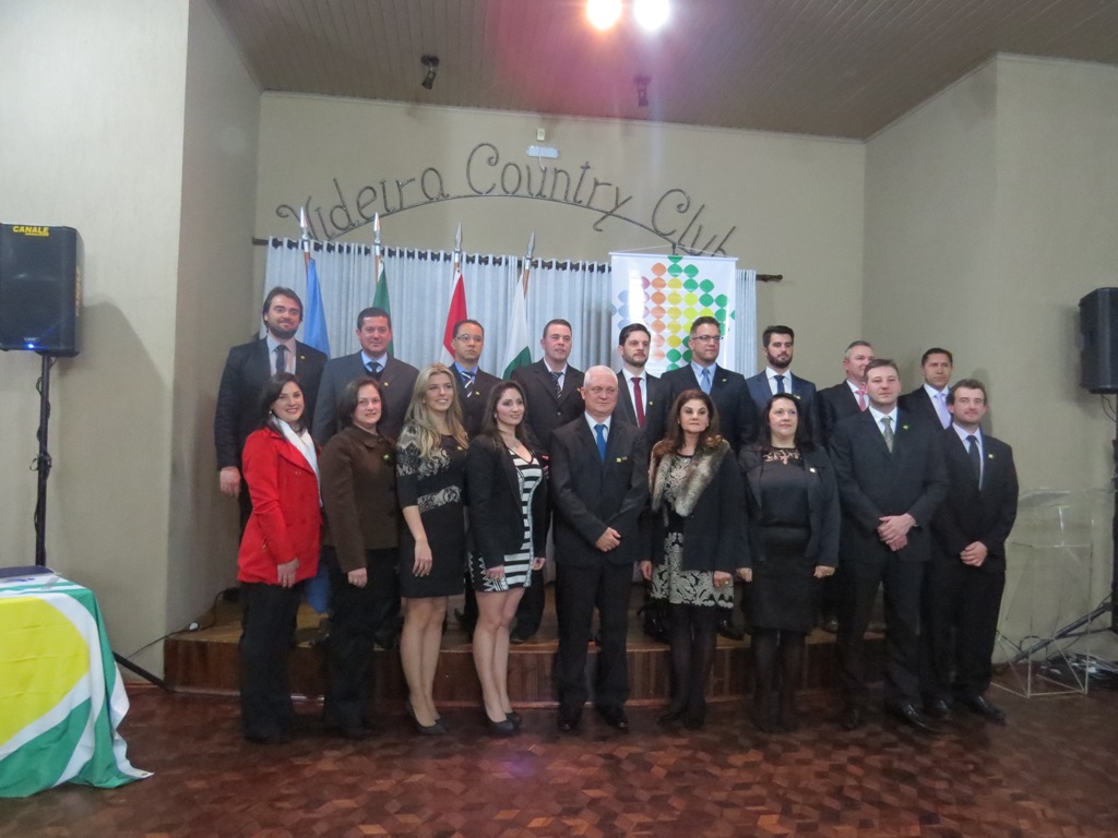 Associados prestigiam posse da nova Diretoria da Aciav Videira Associados prestigiam posse da nova Diretoria da Aciav Videira