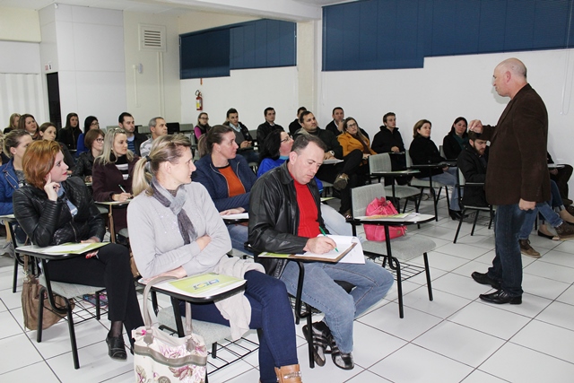 Academia de Gerentes tem início na Associação Empresarial de Maravilha