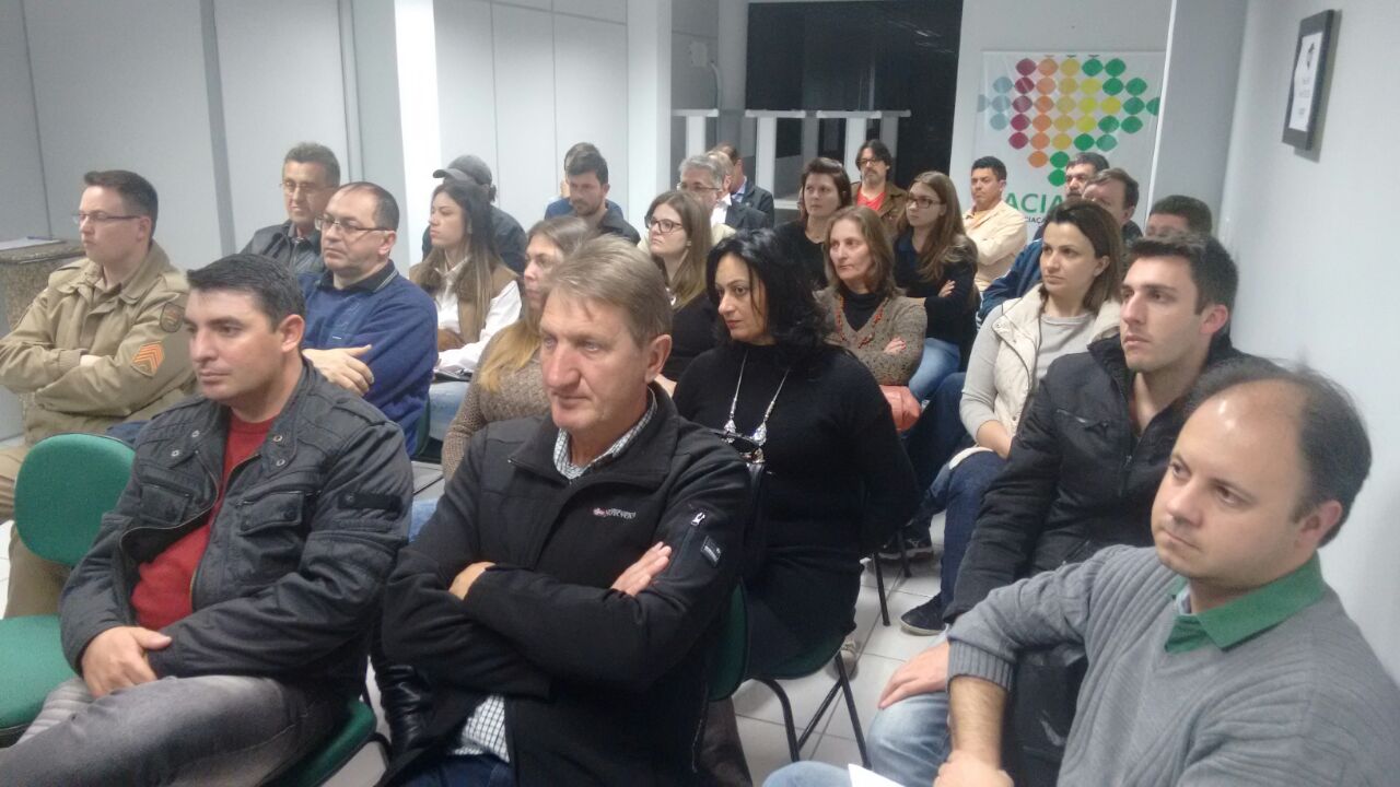Programa de Desenvolvimento Econômico é apresentado aos Candidatos a prefeito de Taió