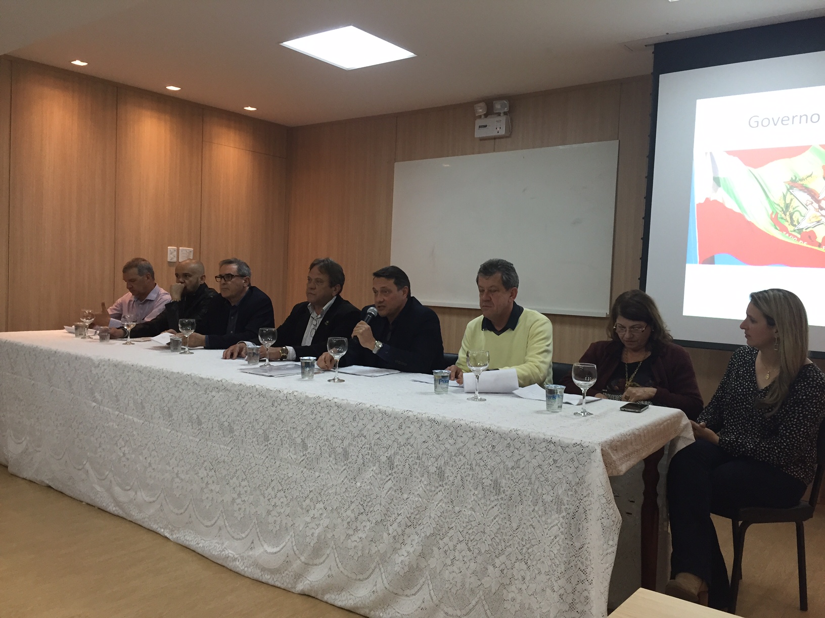 Representantes do Governo de SC prestam contas na ACIL Lages