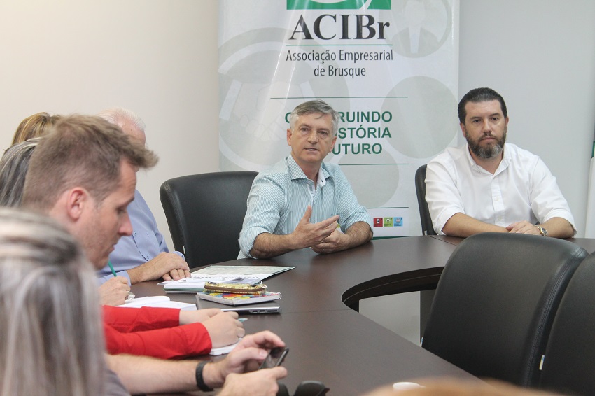 ACIBr Brusque em parceria com a Unifebe lança a Escola de Negócios