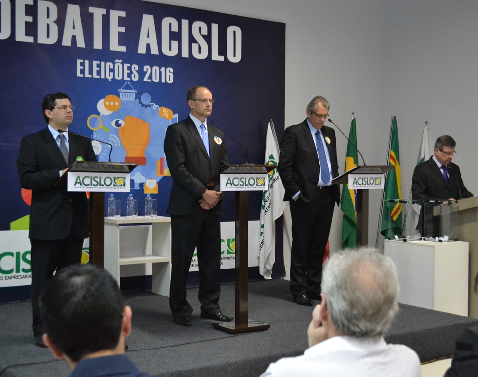 Candidatos expõem propostas de governo na Acislo