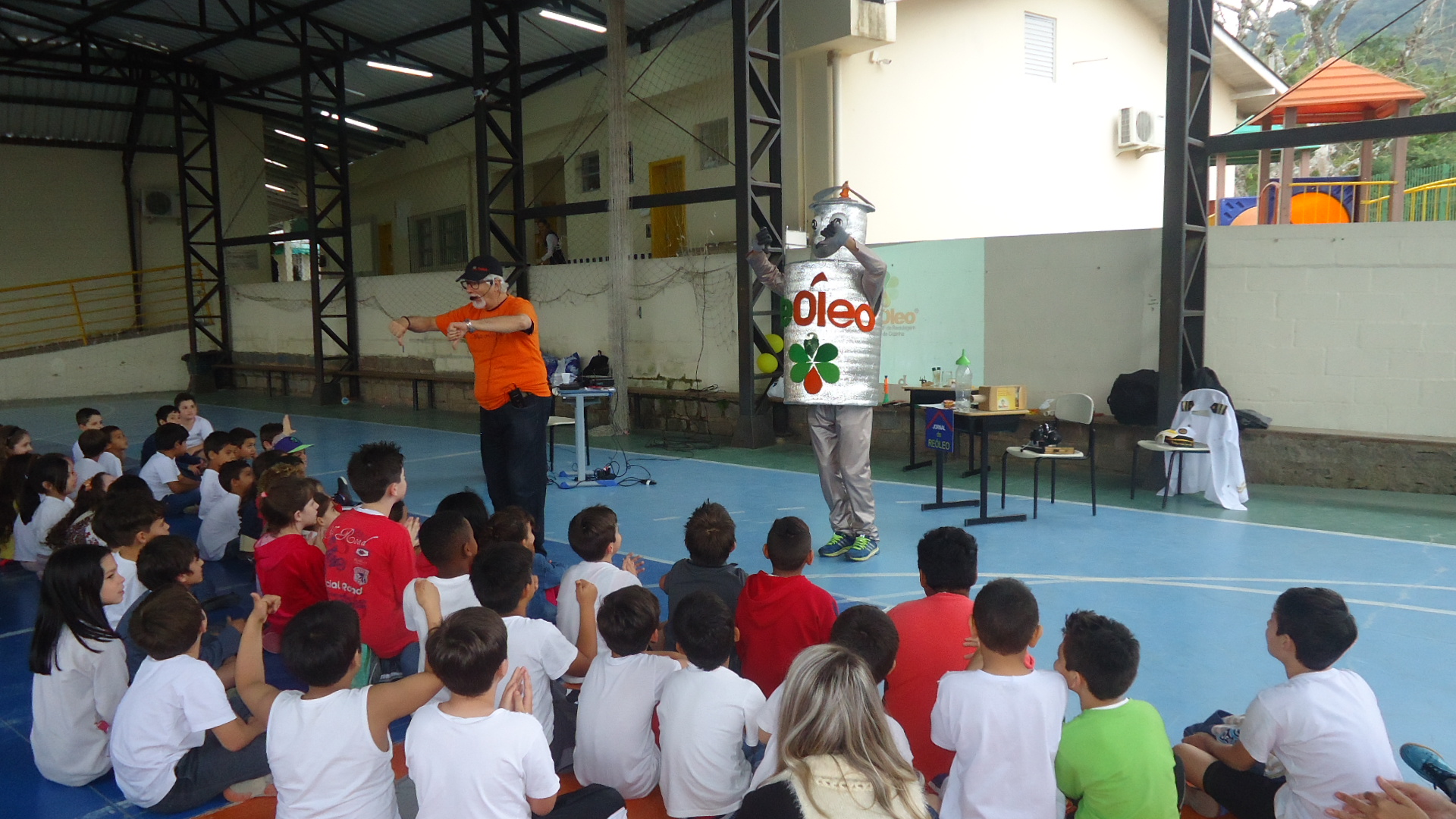 Mais de 13 mil alunos participaram da segunda edição da gincana escolar do ReÓleo em Florianópolis