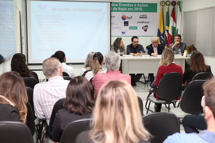 ACII Itajaí e Relações Internacionais da Univali irão fomentar internacionalização de pequenas empresas