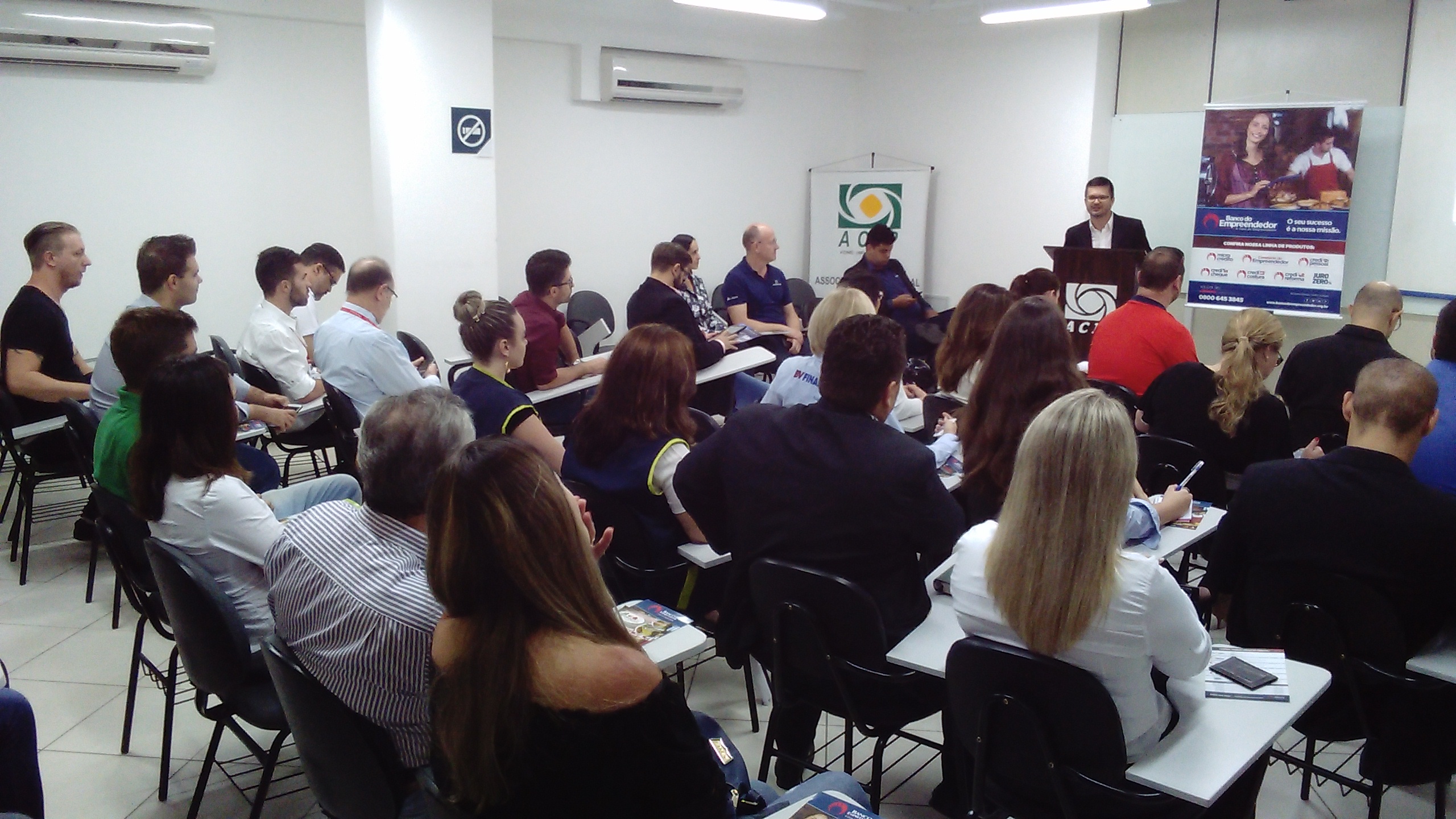 ACIP de Palhoça realiza 30ª. Edição do Café de Negócios