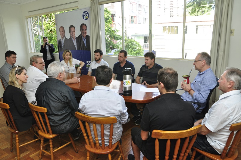 Núcleo dos Corretores de Imóveis da ACISMO entrega pauta de sugestões ao prefeito eleito