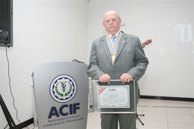 Fundador da FACISC e ex-presidente da ACIF, Ody Varella comemora 95 anos