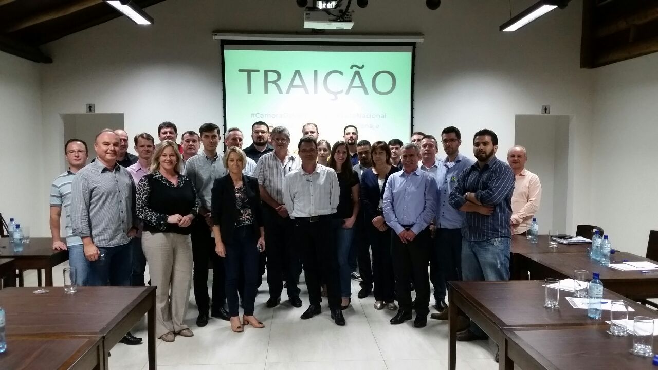 Representantes do Vale do Itajaí reúnem-se em plenária da FACISC Representantes do Vale do Itajaí reúnem-se em plenária da FACISC
