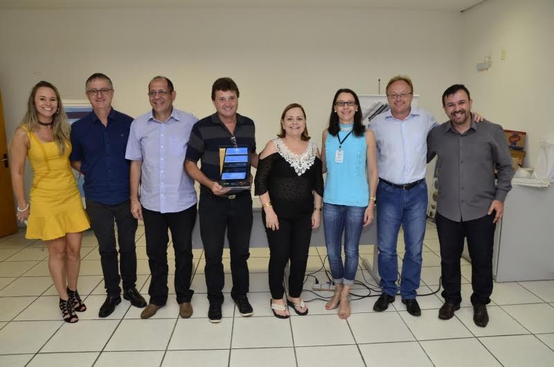 ​Acismo recebe prêmio do Programa de Fidelização da Rede de Parceiros