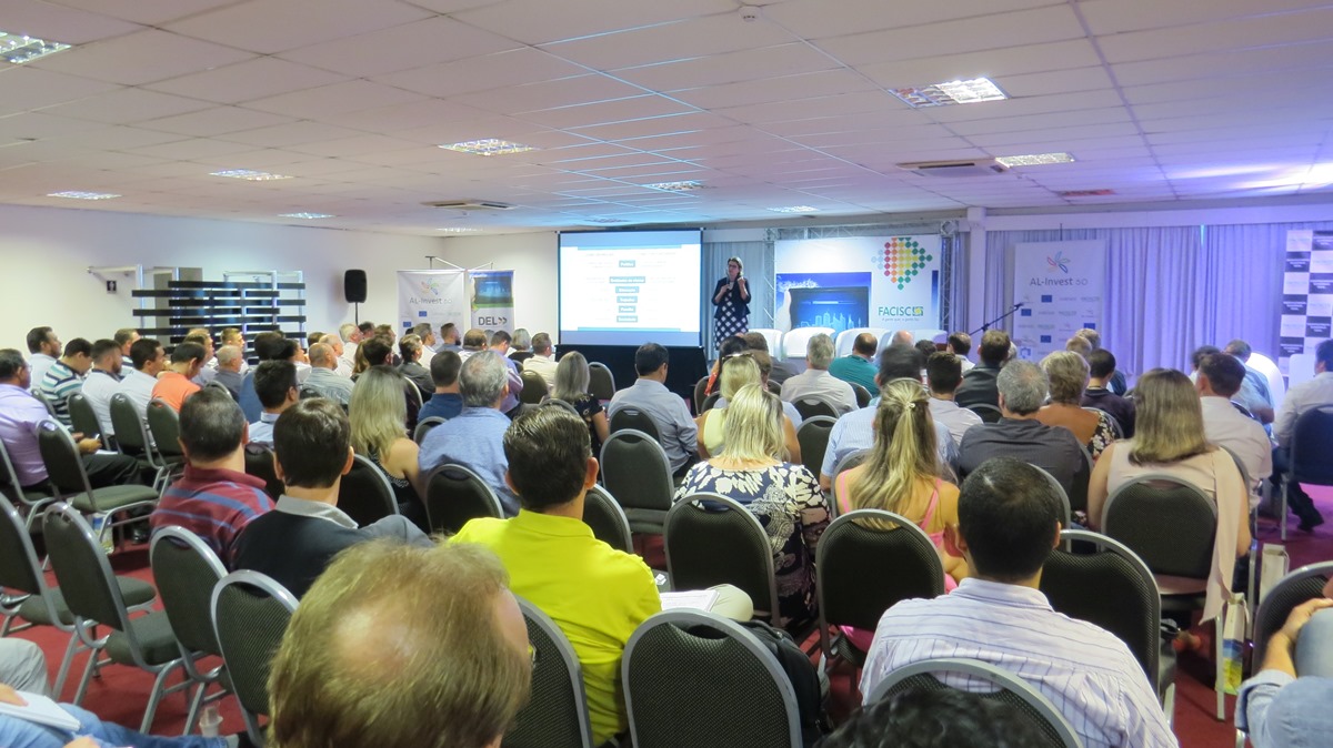 3º Fórum DEL inicia com palestra e apresentação de cases