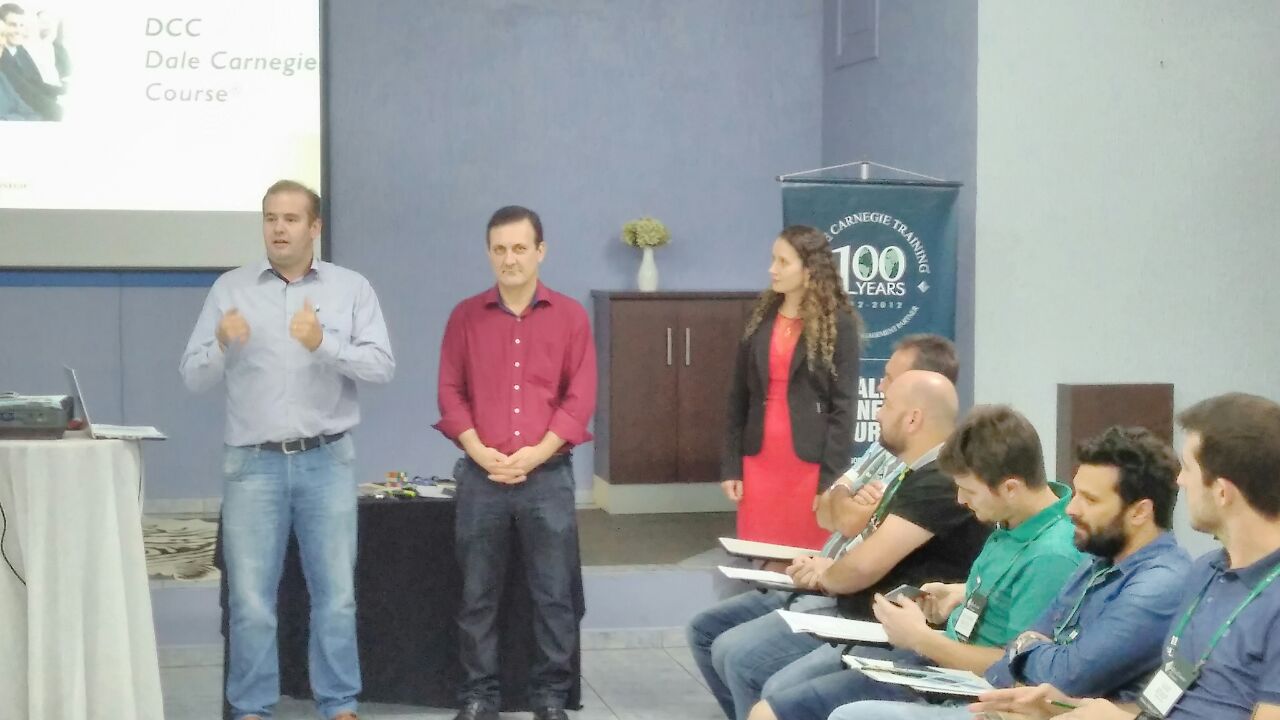 Inicia Treinamento Dale Carnegie na ACI de Pinhalzinho Inicia Treinamento Dale Carnegie na ACI de Pinhalzinho