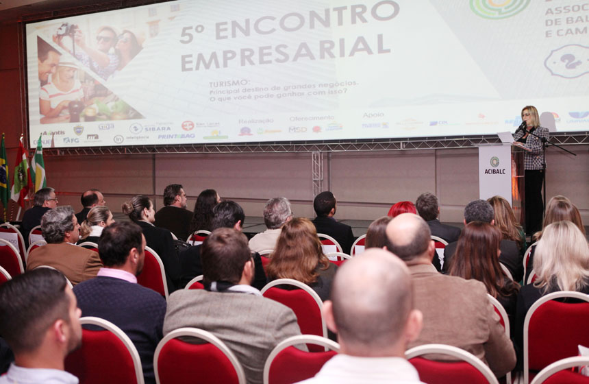 Encontro Empresarial discute como fazer a diferença para ampliar os negócios