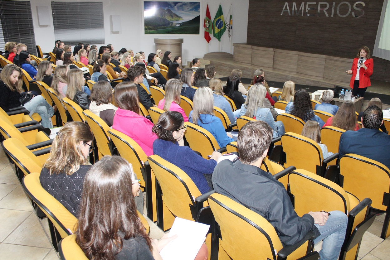 Palestra e desfile abrem programação do Inova Moda em Maravilha promovido pela ACI de Maravilha