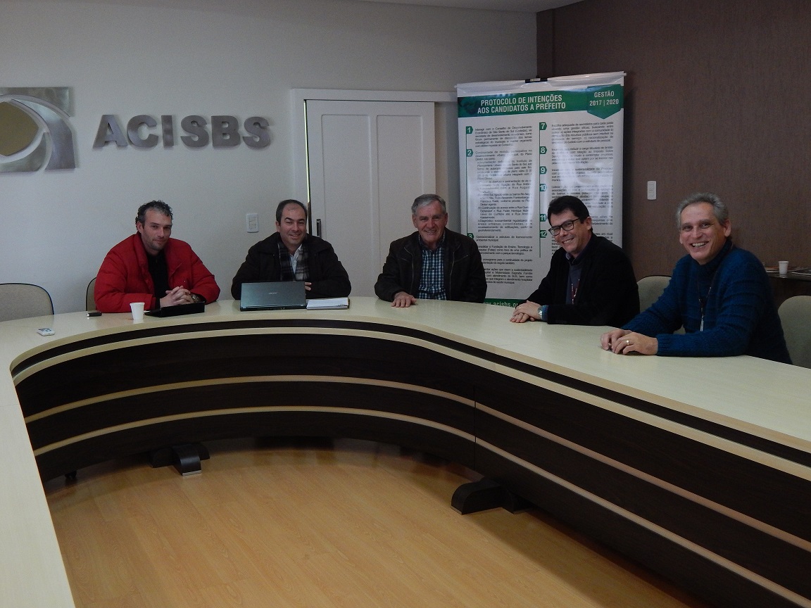 Presidente da Acisbs reunido com representantes da Católica e do Sebrae