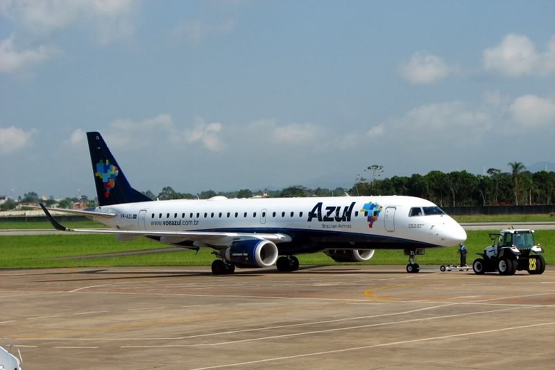 Associações empresariais do Sul emitem manifesto para permanência de voos da Azul