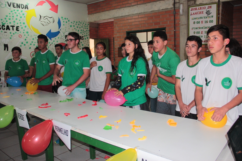 Gincana estimula jovens em Chapecó a estudar e se preparar para o mundo do trabalho Gincana estimula jovens em Chapecó a estudar e se preparar para o mundo do trabalho
