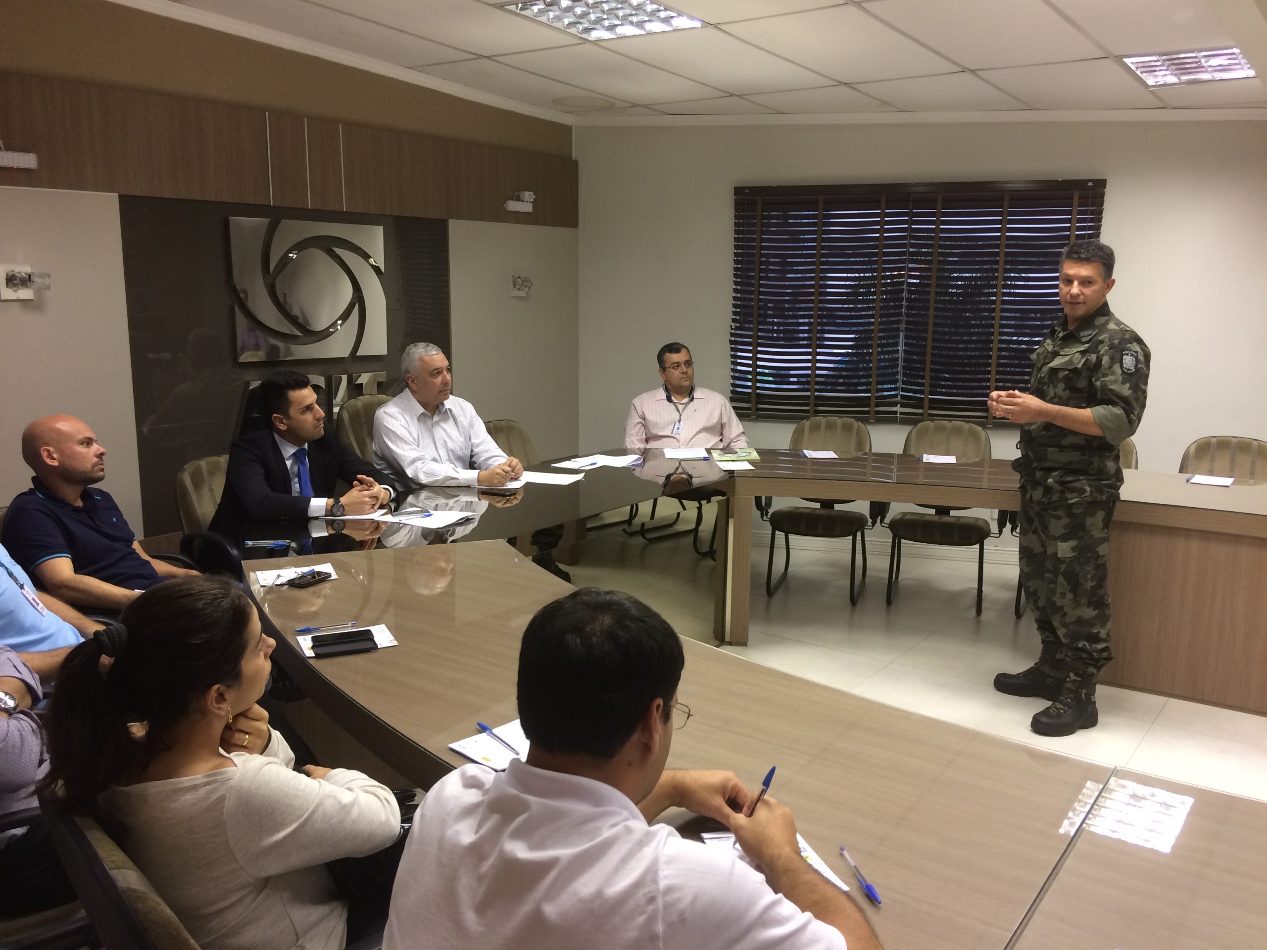 Polícia Ambiental faz apresentação ao Núcleo de Meio-ambiente na ACIT Tubarão Polícia Ambiental faz apresentação ao Núcleo de Meio-ambiente na ACIT Tubarão