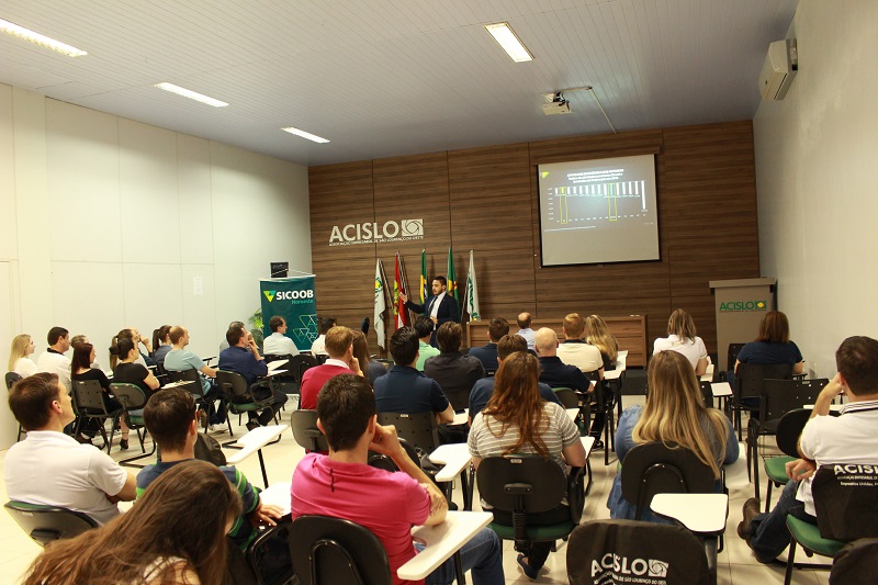 Economista fala sobre rumos econômicos em Santa Catarina e São Lourenço do Oeste