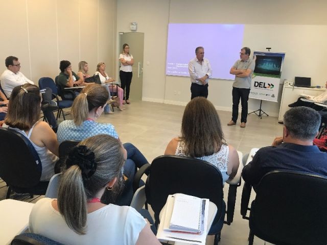 DEL em Tijucas apresenta projetos para praças públicas, estímulo ao agricultor e empreendedorismo nas escolas