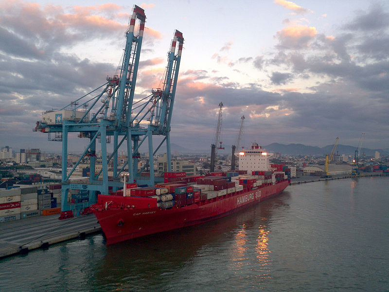 FACISC obtém liminar contra greve do auditores fiscais no Porto de Itajaí