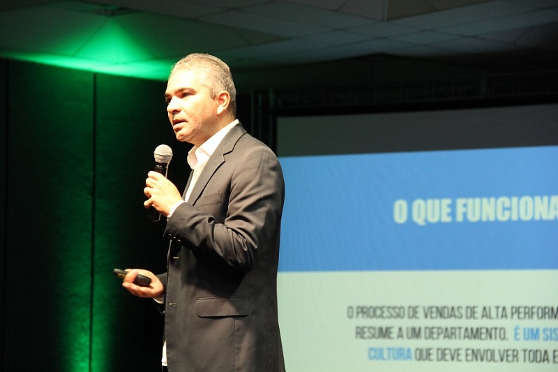Dicas de vendas, marketing e inovação, abriram o segundo dia da Convenção das Soluções