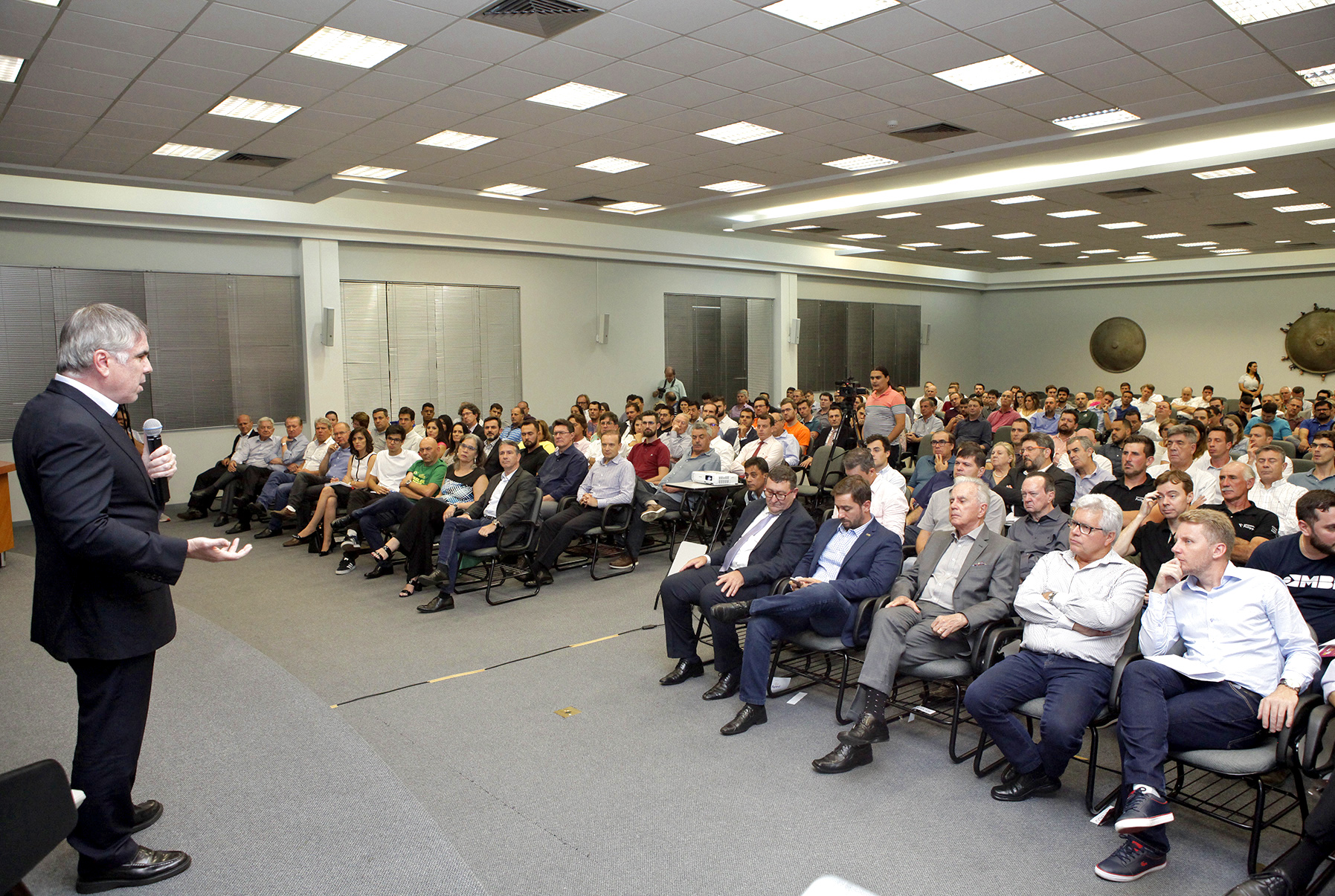 Movimento defende Brasil com mais liberdade econômica e conservador nos costumes