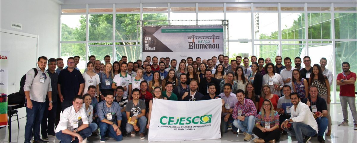 Facisc saúda movimento jovem empreendedor catarinense pelos 19 anos Facisc saúda movimento jovem empreendedor catarinense pelos 19 anos