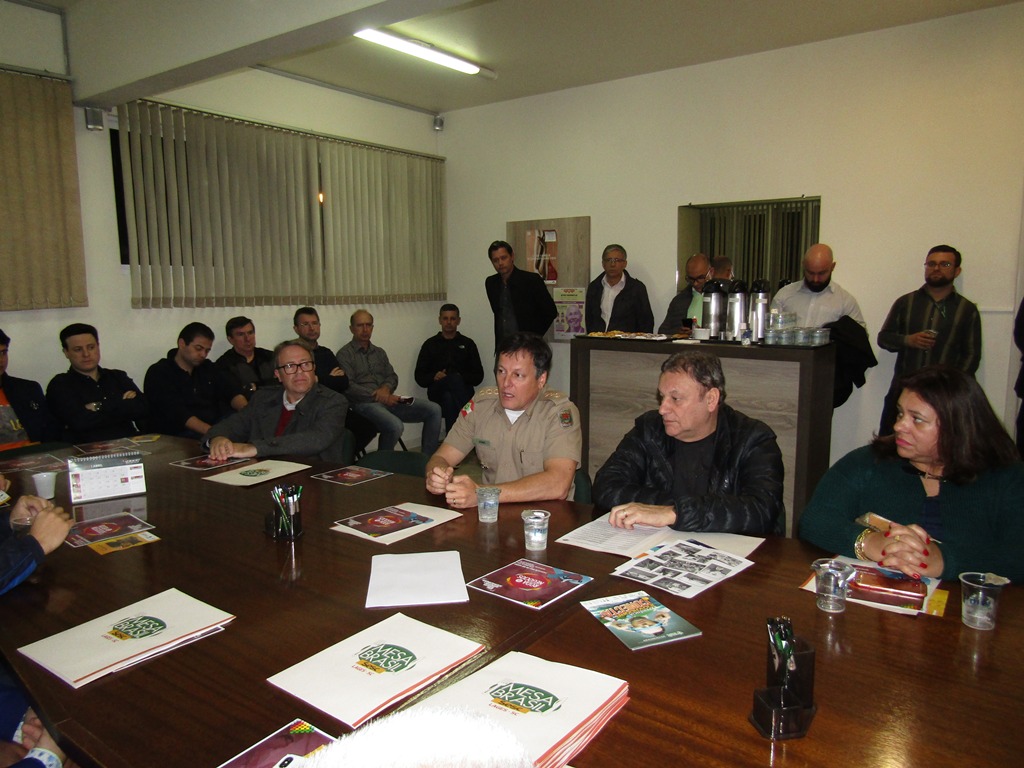 Novo comandante da 2ª Região da Policia Militar participa de reunião na ACIL Lages Novo comandante da 2ª Região da Policia Militar participa de reunião na ACIL Lages