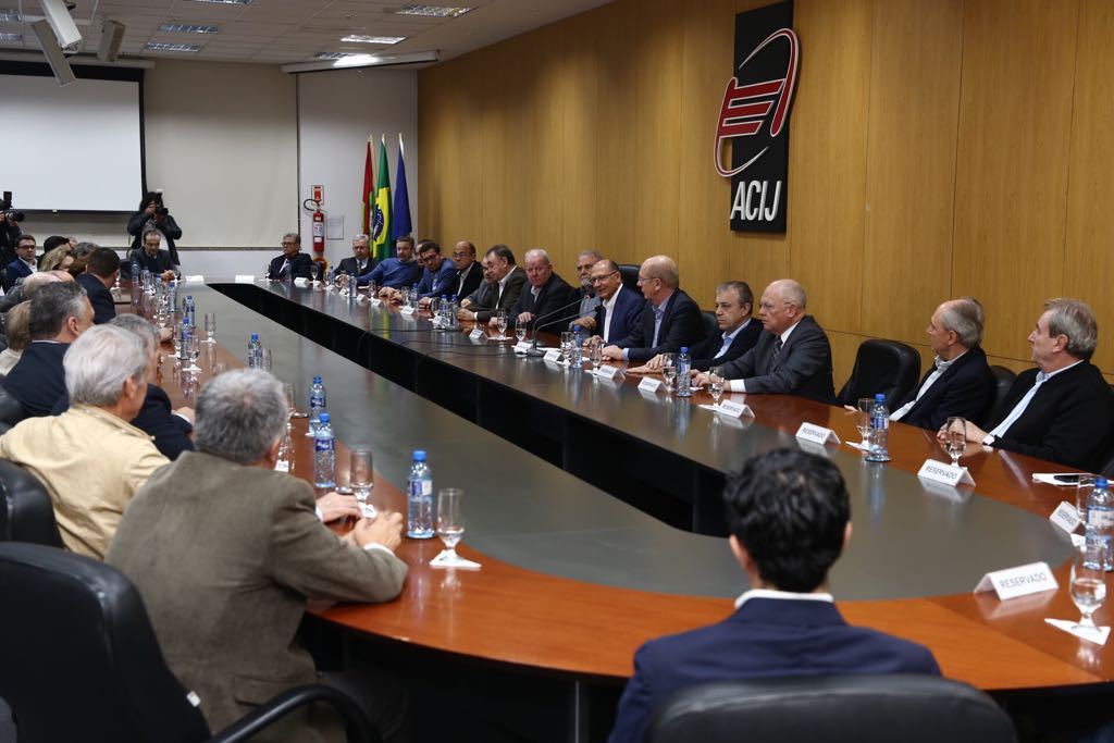 Na ACIJ Joinville, Alckmin defende investimentos em infraestrutura