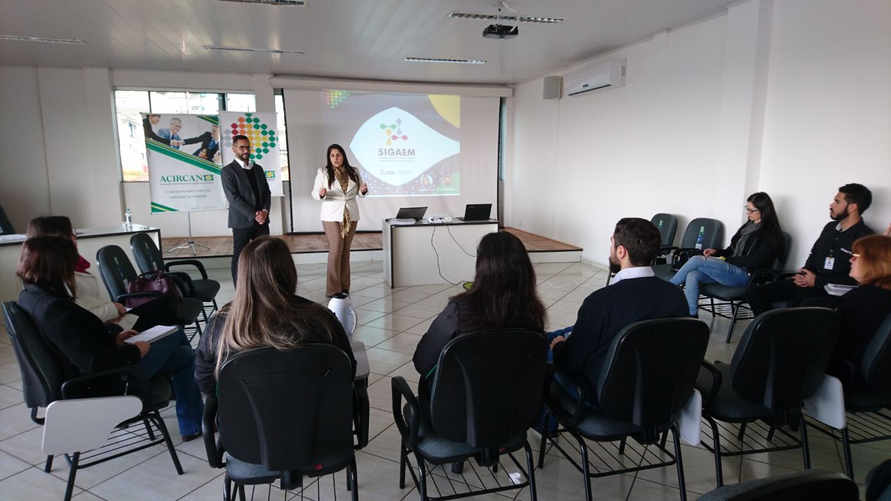 Regional Meio Oeste recebe técnicos do Sigaem Regional Meio Oeste recebe técnicos do Sigaem