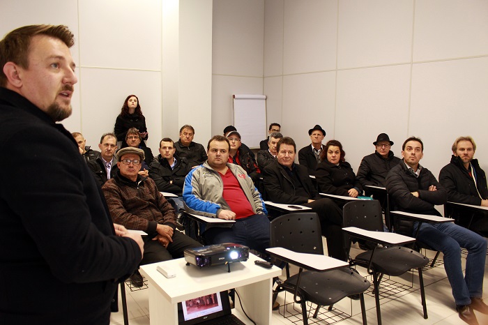 Superintendente aeroportuário fala sobre aeroporto de Chapecó para empresários lourencianos Superintendente aeroportuário fala sobre aeroporto de Chapecó para empresários lourencianos